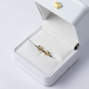 Topos Gato Circón Verde 0.78grs / Oro Amarillo 18K