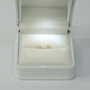 Topos Virgen Silueta 0.60grs / Oro Amarillo 18K
